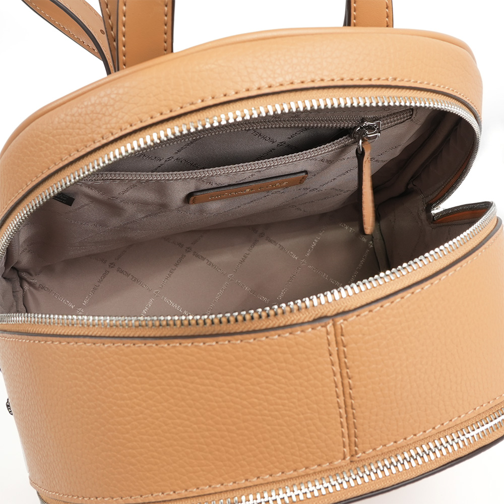 Michael Kors Rhea 銀字粒紋皮革拉鍊中款後背包(花生棕), , large