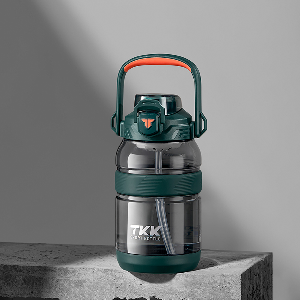 【TKK】美國進口Tritan戶外攀峰 手提+背帶 直飲+吸管大容量 運動水壺2000ML(附背帶)-電光白, , large