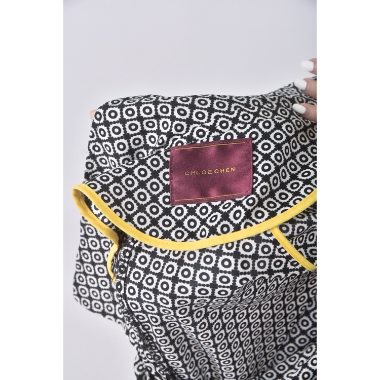 (M) chloechen質感花紋黑色長袖上衣二手衣, , large