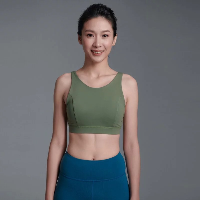 YOGA FLOW Hedy Bra - 極簡圓領短版上衣 - 蒼翠綠 Olive Green